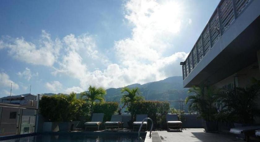 Elegancy Sansabai Hotel Patong Exterior photo