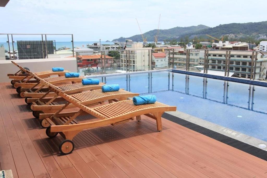 Elegancy Sansabai Hotel Patong Exterior photo